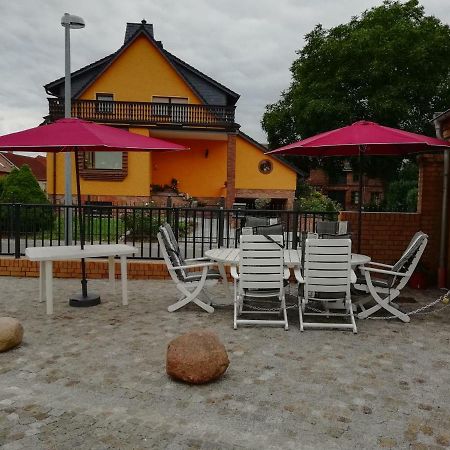 Ferienwohnung Am Torbogen Люббенау Экстерьер фото