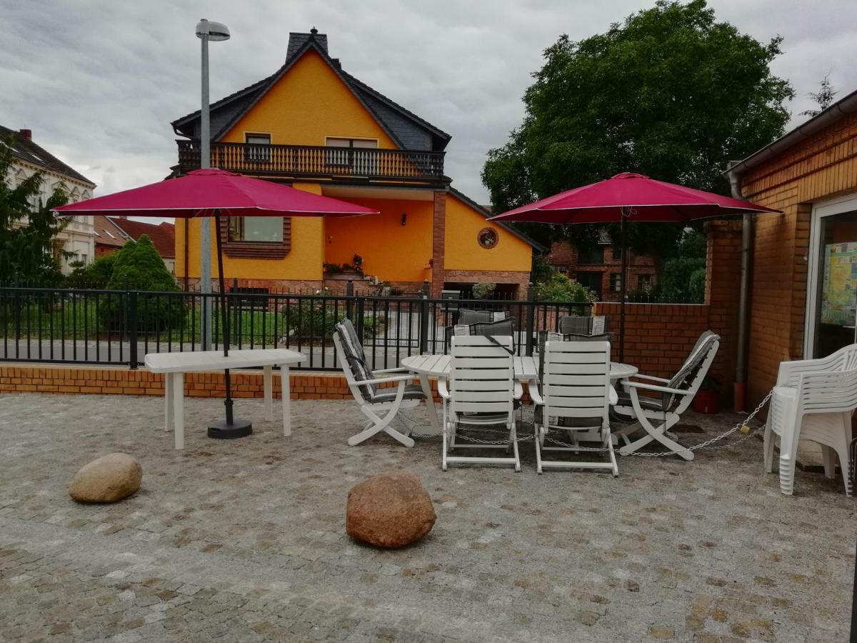Ferienwohnung Am Torbogen Люббенау Экстерьер фото