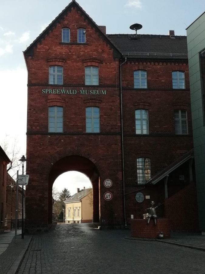 Ferienwohnung Am Torbogen Люббенау Экстерьер фото